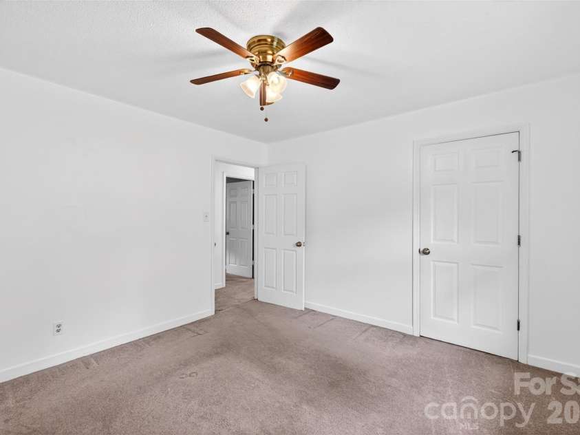 109 Woodruff Court, Moore, SC 29369.  MLS# CAR4388403, YatesRealty ID 37570. 