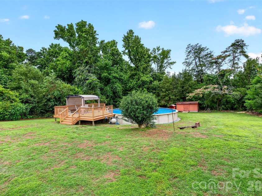 109 Woodruff Court, Moore, SC 29369.  MLS# CAR4388403, YatesRealty ID 37570. 