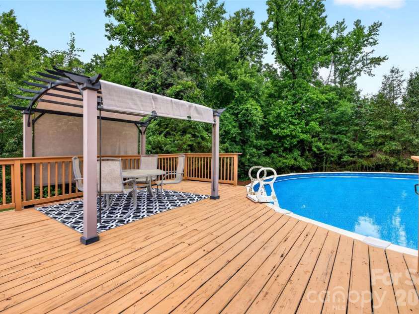 109 Woodruff Court, Moore, SC 29369.  MLS# CAR4388403, YatesRealty ID 37570. 