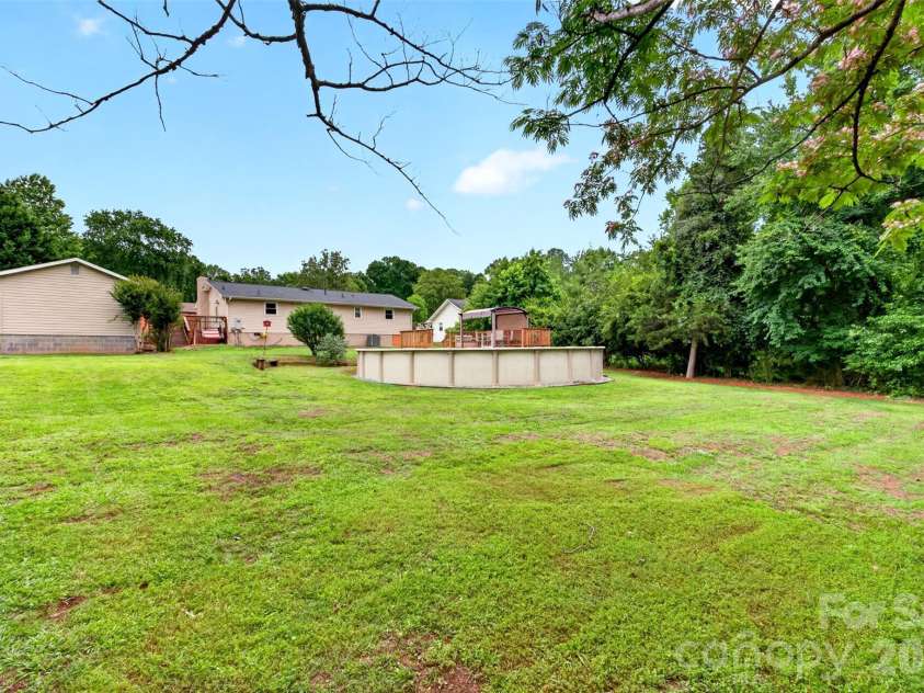 109 Woodruff Court, Moore, SC 29369.  MLS# CAR4388403, YatesRealty ID 37570. 