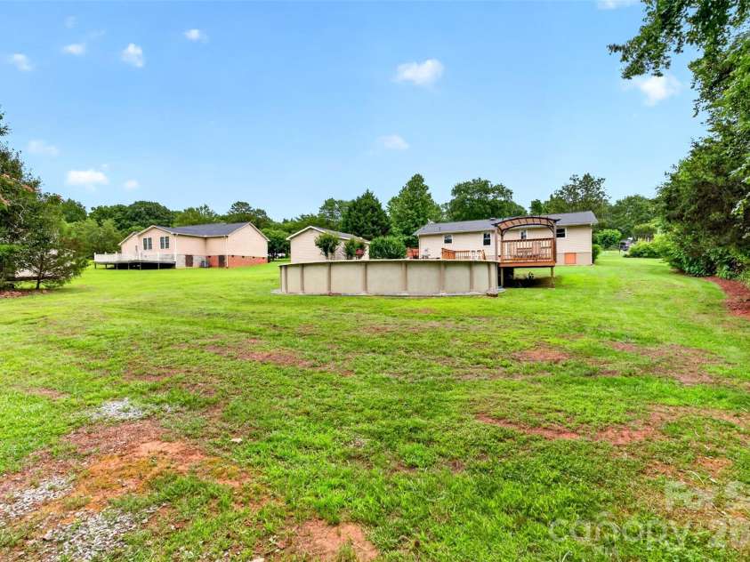 109 Woodruff Court, Moore, SC 29369.  MLS# CAR4388403, YatesRealty ID 37570. 