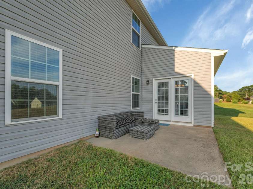 2745 Cypress Oak Lane, Gastonia, NC 28056.  MLS# CAR4398586, YatesRealty ID 37572. 