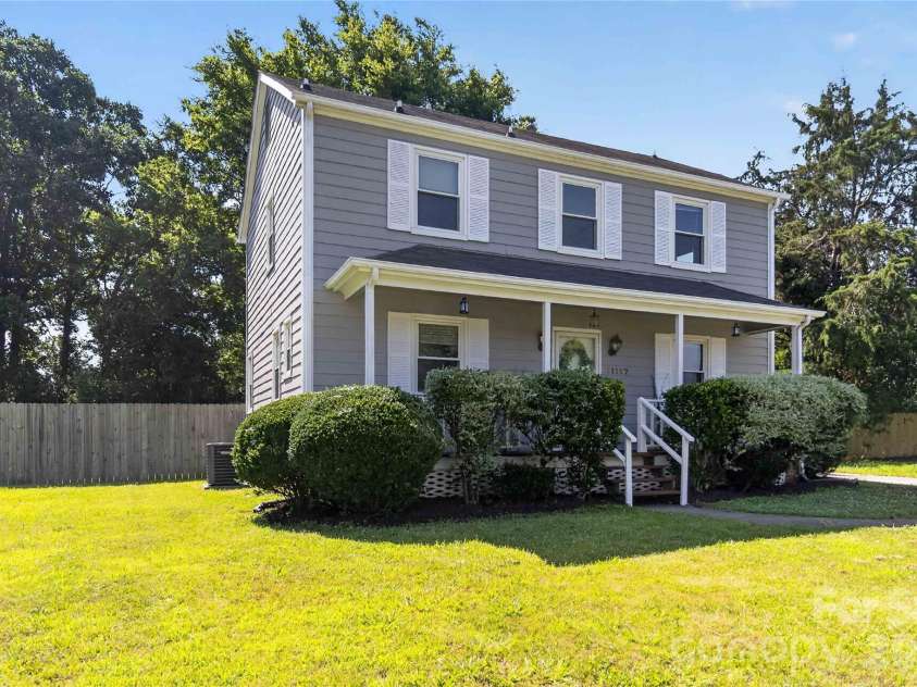 11117 Kingfisher Drive, Charlotte, NC 28226.  MLS# CAR4397295, YatesRealty ID 37573. 