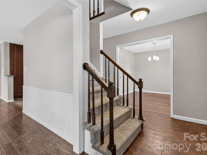 11117 Kingfisher Drive, Charlotte, NC 28226.  MLS# CAR4397295, YatesRealty ID 37573. 