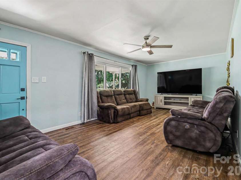 953 Twin Lakes Road, Rock Hill, SC 29732.  MLS# CAR4396547, YatesRealty ID 37575. 