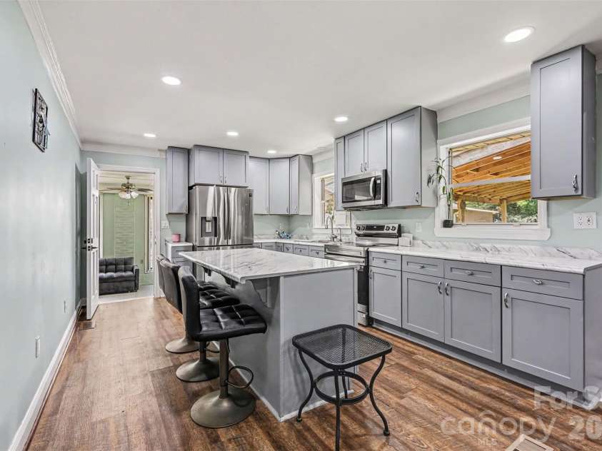 953 Twin Lakes Road, Rock Hill, SC 29732.  MLS# CAR4396547, YatesRealty ID 37575. 