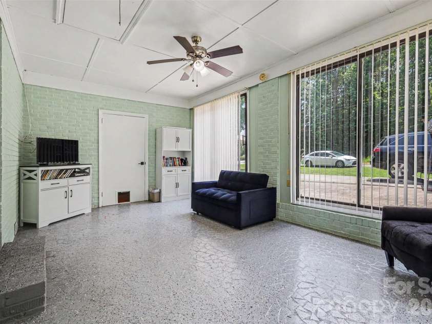 953 Twin Lakes Road, Rock Hill, SC 29732.  MLS# CAR4396547, YatesRealty ID 37575. 