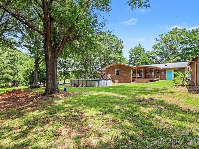 953 Twin Lakes Road, Rock Hill, SC 29732.  MLS# CAR4396547, YatesRealty ID 37575. 