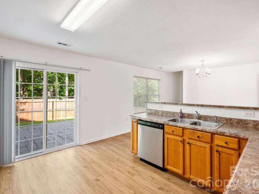 1429 River Run Road, Lowell, NC 28098.  MLS# CAR4401168, YatesRealty ID 37576. 