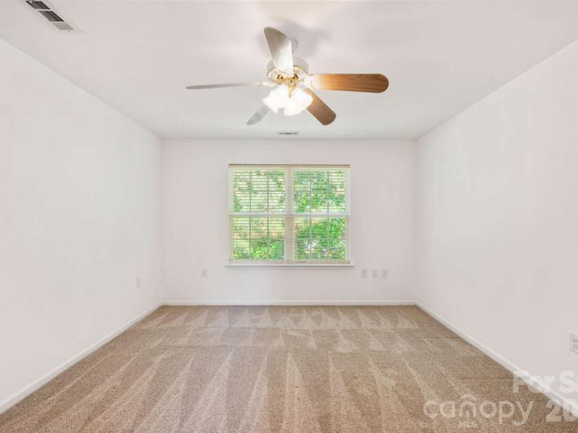 1429 River Run Road, Lowell, NC 28098.  MLS# CAR4401168, YatesRealty ID 37576. 