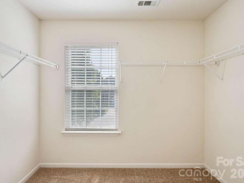 1429 River Run Road, Lowell, NC 28098.  MLS# CAR4401168, YatesRealty ID 37576. 