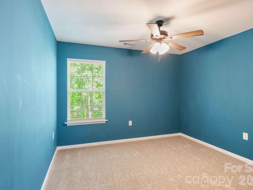 1429 River Run Road, Lowell, NC 28098.  MLS# CAR4401168, YatesRealty ID 37576. 