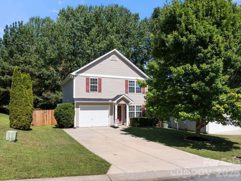 1429 River Run Road, Lowell, NC 28098.  MLS# CAR4401168, YatesRealty ID 37576. 