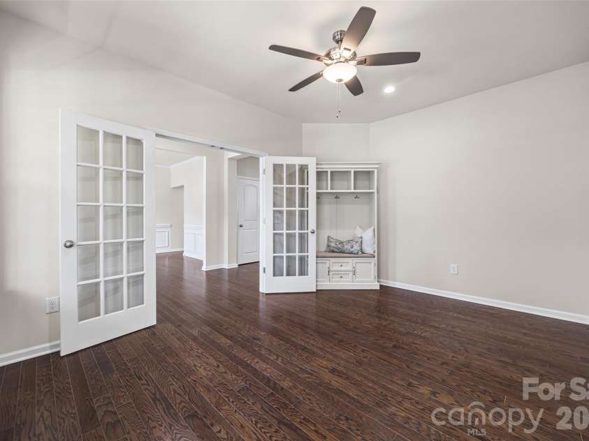 7022 Walnut Branch Lane, Charlotte, NC 28277.  MLS# CAR4399916, YatesRealty ID 37578. 