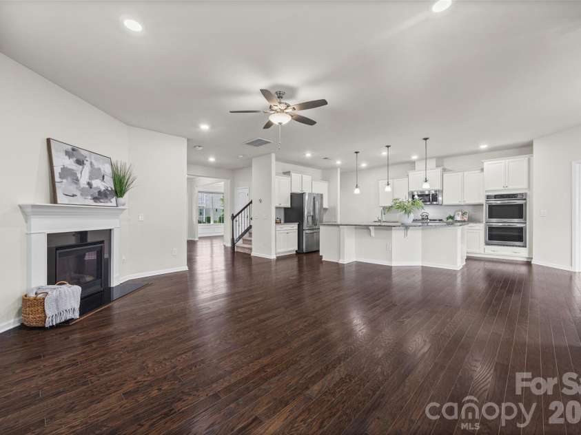 7022 Walnut Branch Lane, Charlotte, NC 28277.  MLS# CAR4399916, YatesRealty ID 37578. 