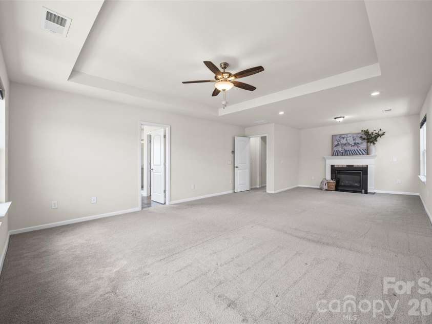 7022 Walnut Branch Lane, Charlotte, NC 28277.  MLS# CAR4399916, YatesRealty ID 37578. 