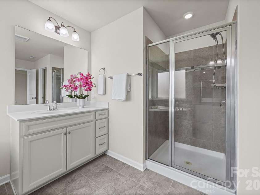 7022 Walnut Branch Lane, Charlotte, NC 28277.  MLS# CAR4399916, YatesRealty ID 37578. 