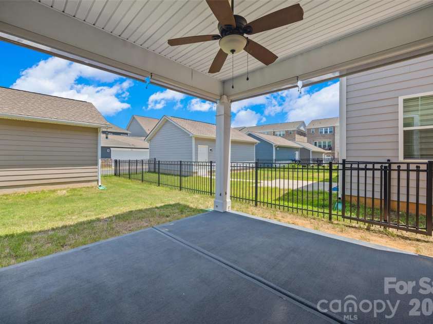 7022 Walnut Branch Lane, Charlotte, NC 28277.  MLS# CAR4399916, YatesRealty ID 37578. 