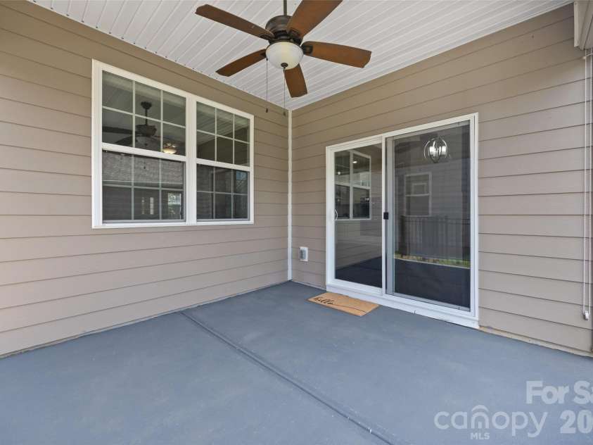 7022 Walnut Branch Lane, Charlotte, NC 28277.  MLS# CAR4399916, YatesRealty ID 37578. 