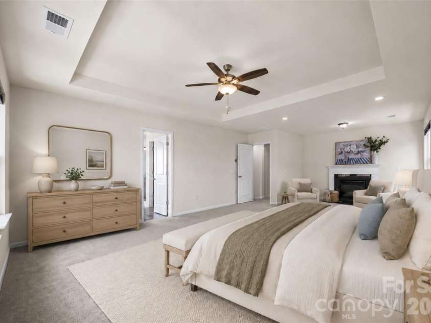 7022 Walnut Branch Lane, Charlotte, NC 28277.  MLS# CAR4399916, YatesRealty ID 37578. *Virtually staged