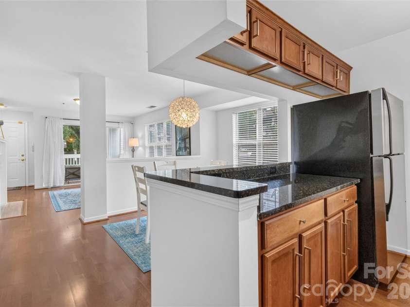 417 Olmsted Park Place, Charlotte, NC 28203.  MLS# CAR4402909, YatesRealty ID 37579. 