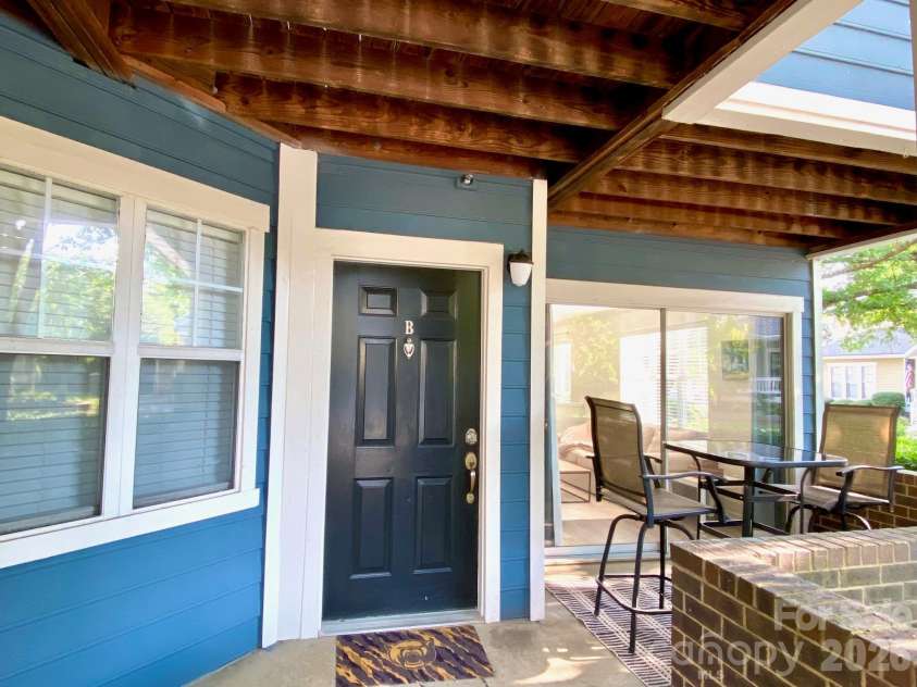 417 Olmsted Park Place, Charlotte, NC 28203.  MLS# CAR4421577, YatesRealty ID 37579. 