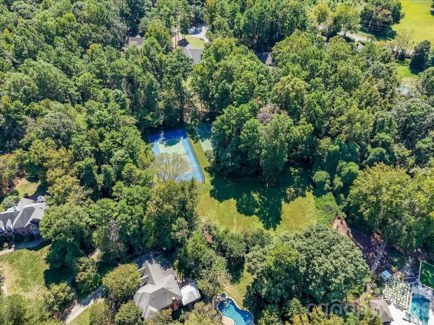 13446 Scanlan Way, Davidson, NC 28036.  MLS# CAR4335664, YatesRealty ID 3758. Aerial ammenities