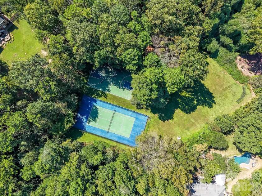 13446 Scanlan Way, Davidson, NC 28036.  MLS# CAR4335664, YatesRealty ID 3758. Aerial ammenities