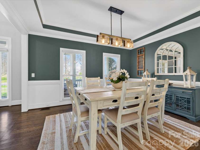 13446 Scanlan Way, Davidson, NC 28036.  MLS# CAR4335664, YatesRealty ID 3758. Dining Room