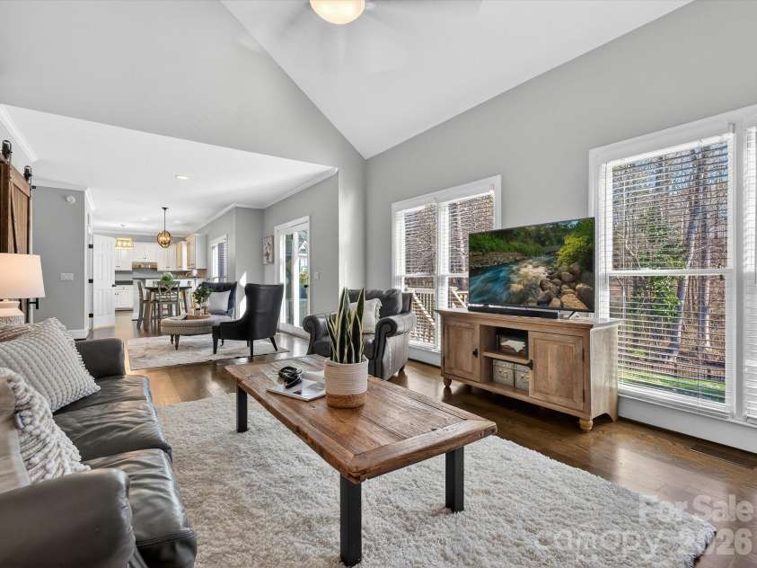 13446 Scanlan Way, Davidson, NC 28036.  MLS# CAR4335664, YatesRealty ID 3758. Great Room