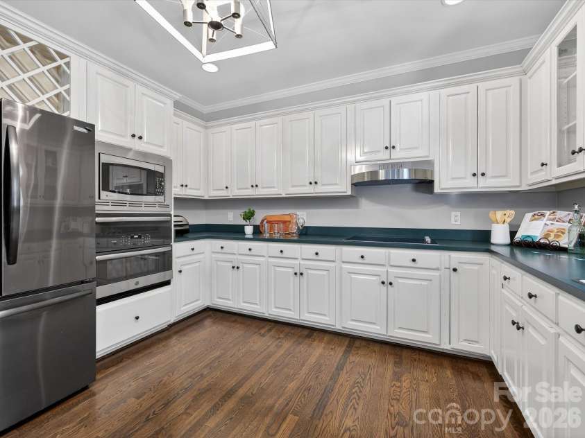 13446 Scanlan Way, Davidson, NC 28036.  MLS# CAR4335664, YatesRealty ID 3758. Kitchen