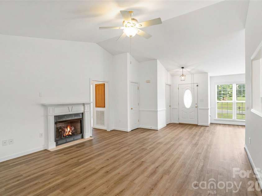 748 Chipmeadow Lane, York, SC 29745.  MLS# CAR4404346, YatesRealty ID 37580. 