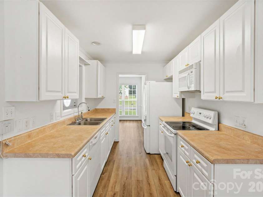 748 Chipmeadow Lane, York, SC 29745.  MLS# CAR4404346, YatesRealty ID 37580. 