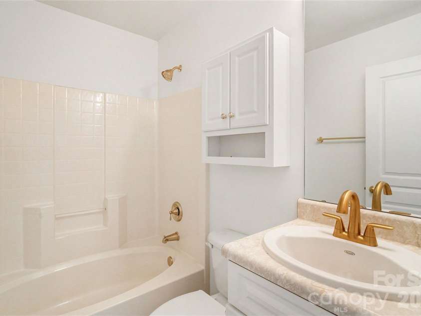 748 Chipmeadow Lane, York, SC 29745.  MLS# CAR4404346, YatesRealty ID 37580. 