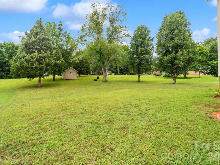 748 Chipmeadow Lane, York, SC 29745.  MLS# CAR4404346, YatesRealty ID 37580. 