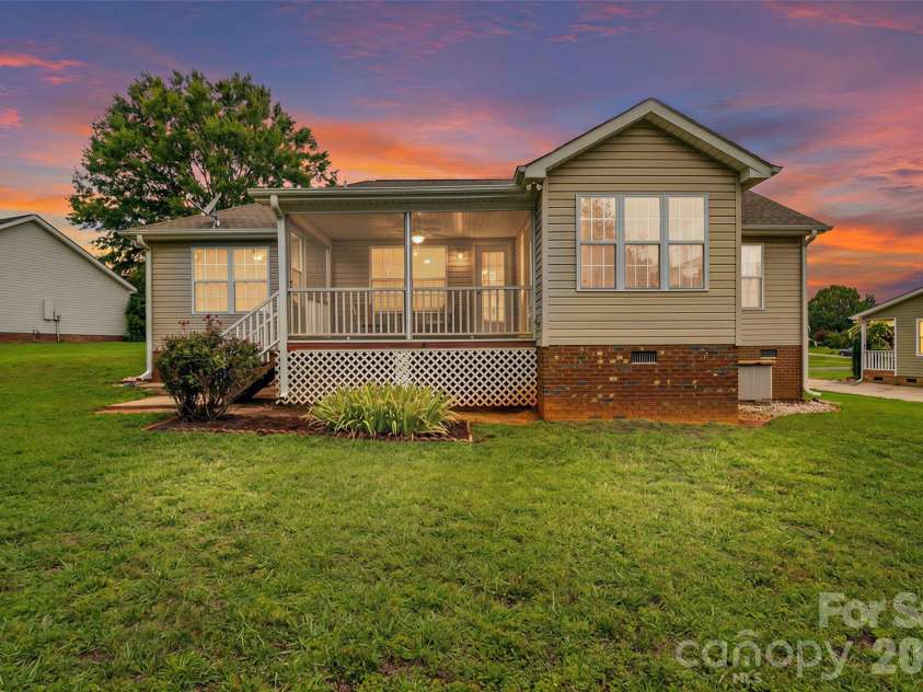 748 Chipmeadow Lane, York, SC 29745.  MLS# CAR4404346, YatesRealty ID 37580. 
