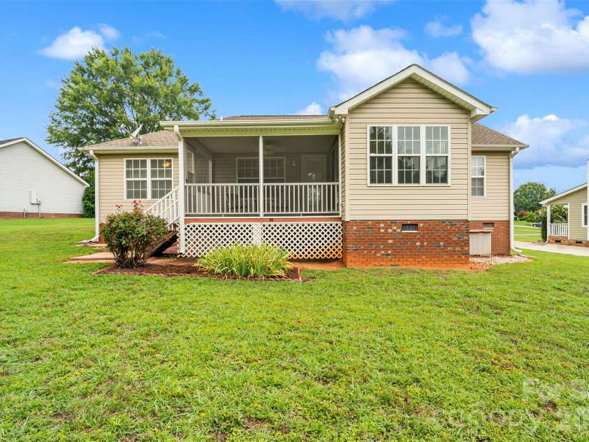 748 Chipmeadow Lane, York, SC 29745.  MLS# CAR4404346, YatesRealty ID 37580. 