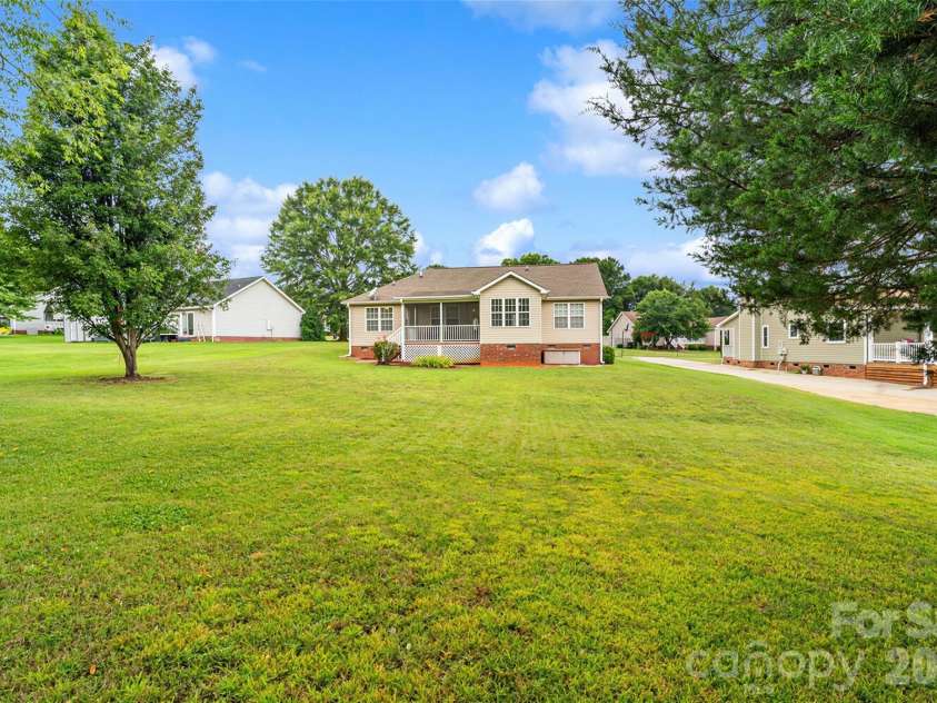 748 Chipmeadow Lane, York, SC 29745.  MLS# CAR4404346, YatesRealty ID 37580. 