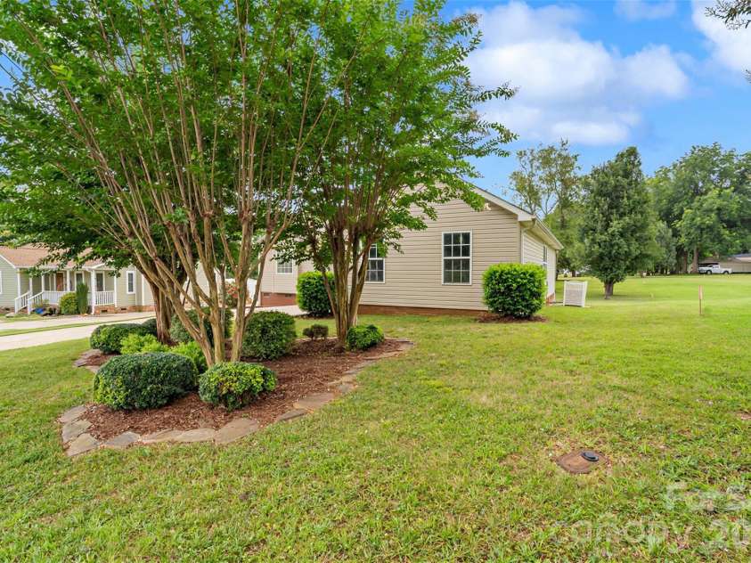 748 Chipmeadow Lane, York, SC 29745.  MLS# CAR4404346, YatesRealty ID 37580. 