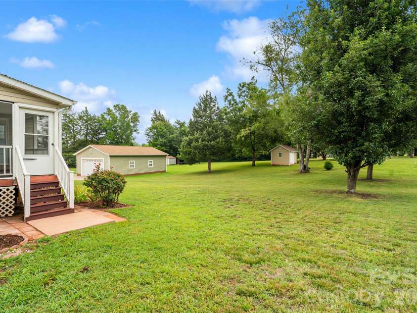 748 Chipmeadow Lane, York, SC 29745.  MLS# CAR4404346, YatesRealty ID 37580. Over 1/2 an acre yard!