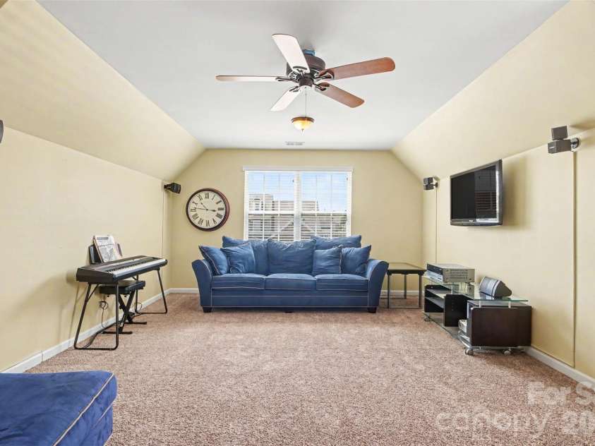 3324 Brackhill Street, Davidson, NC 28036.  MLS# CAR4404148, YatesRealty ID 37582. Bonus room