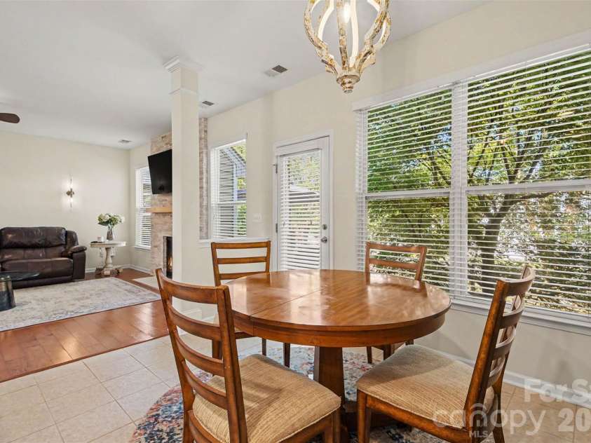 3324 Brackhill Street, Davidson, NC 28036.  MLS# CAR4404148, YatesRealty ID 37582. Dining area