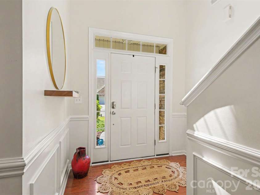 3324 Brackhill Street, Davidson, NC 28036.  MLS# CAR4404148, YatesRealty ID 37582. Foyer