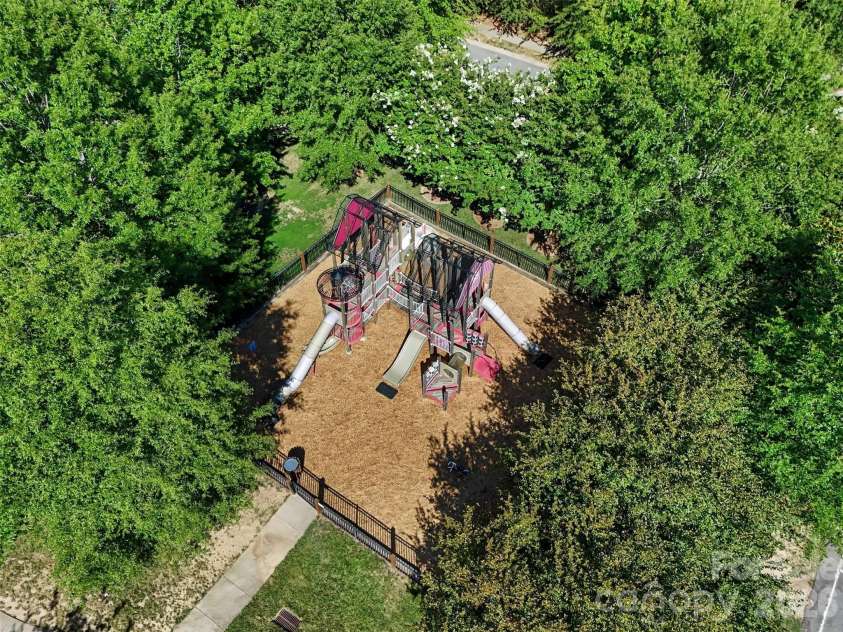 3324 Brackhill Street, Davidson, NC 28036.  MLS# CAR4404148, YatesRealty ID 37582. Playgound