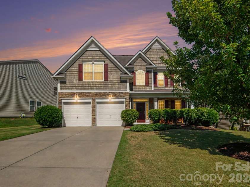 3324 Brackhill Street, Davidson, NC 28036.  MLS# CAR4404148, YatesRealty ID 37582. Welcome Home!