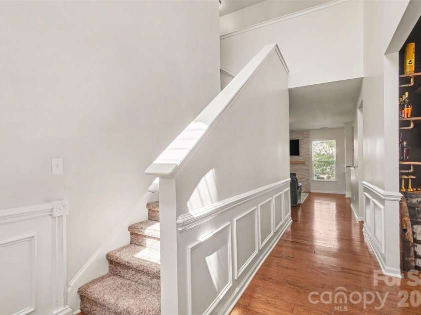 3324 Brackhill Street, Davidson, NC 28036.  MLS# CAR4428889, YatesRealty ID 37582. Foyer
