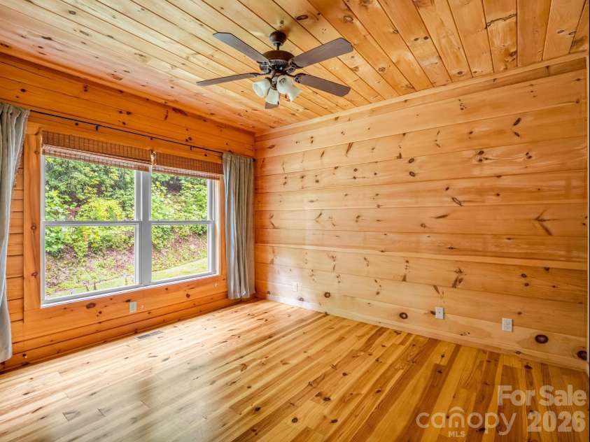 160 Sweetwater Ridge Road, Balsam Grove, NC 28708.  MLS# CAR4405149, YatesRealty ID 37583. 