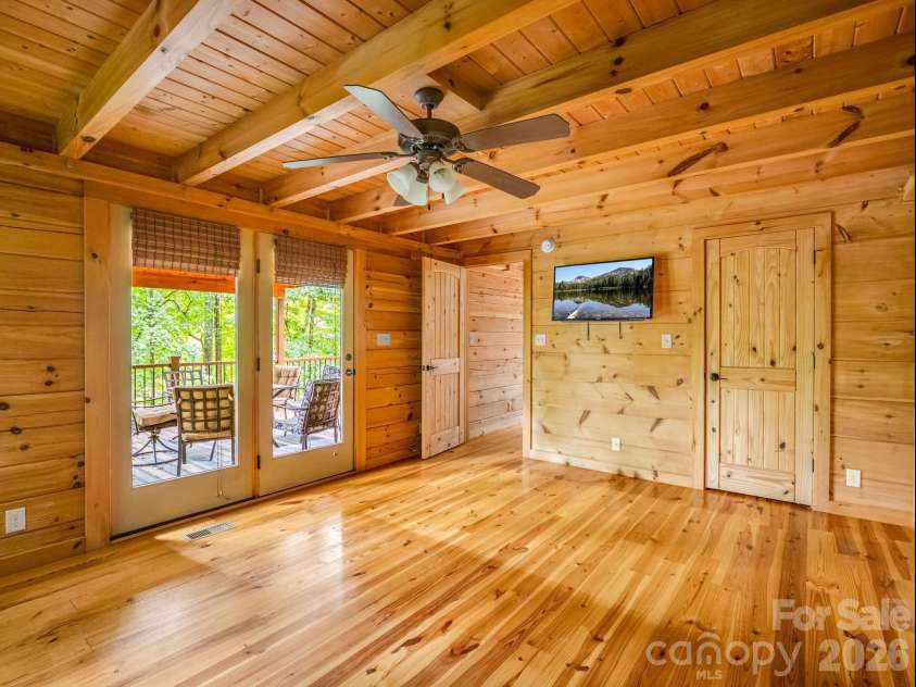 160 Sweetwater Ridge Road, Balsam Grove, NC 28708.  MLS# CAR4405149, YatesRealty ID 37583. 