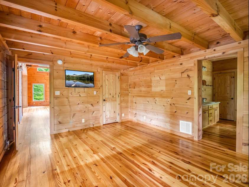 160 Sweetwater Ridge Road, Balsam Grove, NC 28708.  MLS# CAR4405149, YatesRealty ID 37583. 