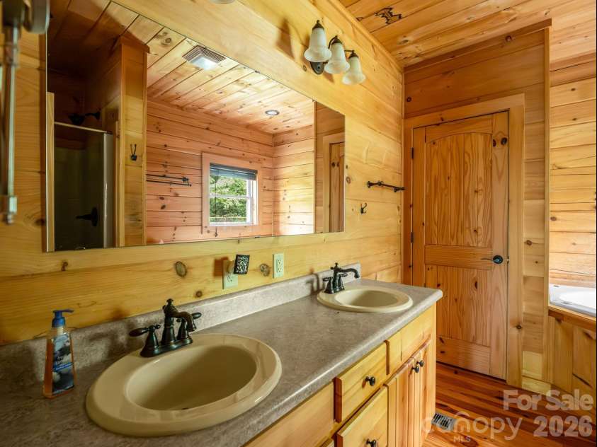 160 Sweetwater Ridge Road, Balsam Grove, NC 28708.  MLS# CAR4405149, YatesRealty ID 37583. 